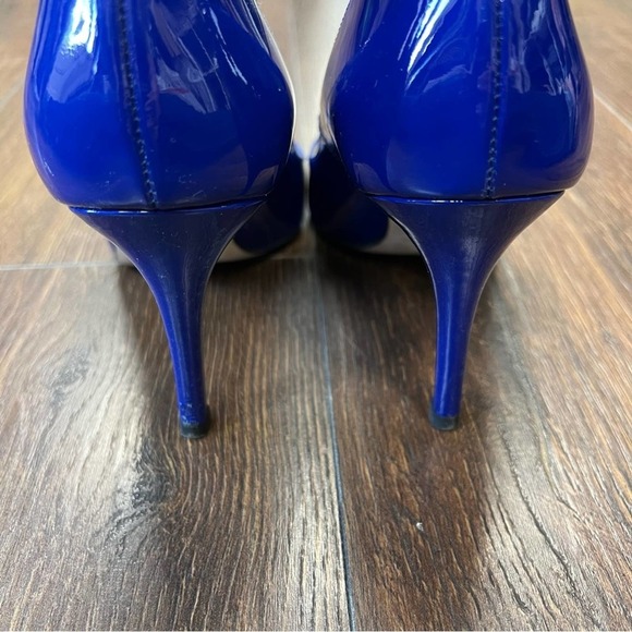 Karen Mullen Blue patent pointed toe pump SZ 38 - Picture 8 of 10